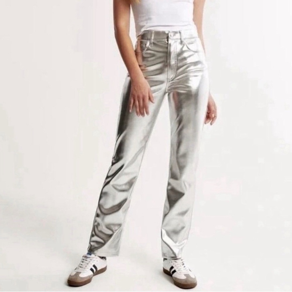 Abercrombie & Fitch 90's Straight Ultra High Rise Vegan Leather Pants Silver‎ 28